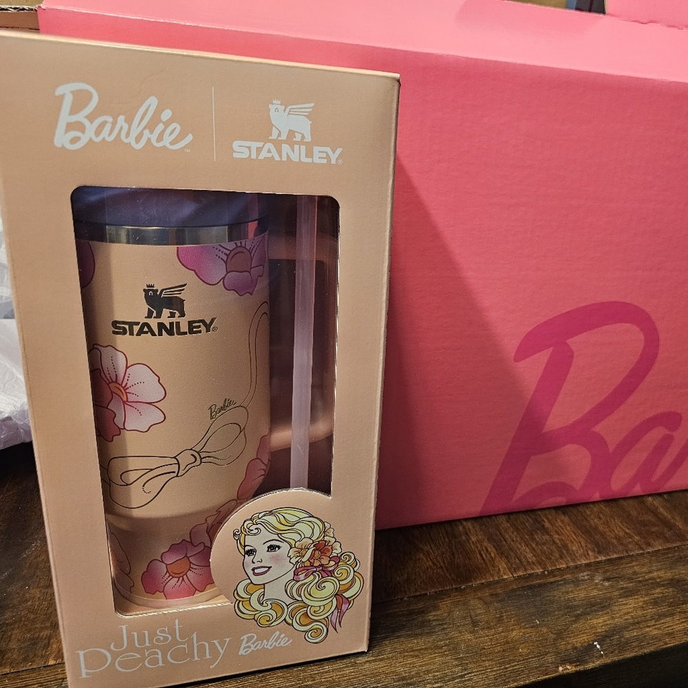 Barbie Stanley Just Peachy 40 oz